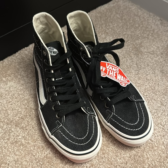 BNWT Sk8 Hi Vans - Picture 2 of 4